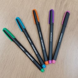 ESTOJO COM 5 UN CANETA ESFEROGRÁFICAS CARBON 0.7 COLORIDAS